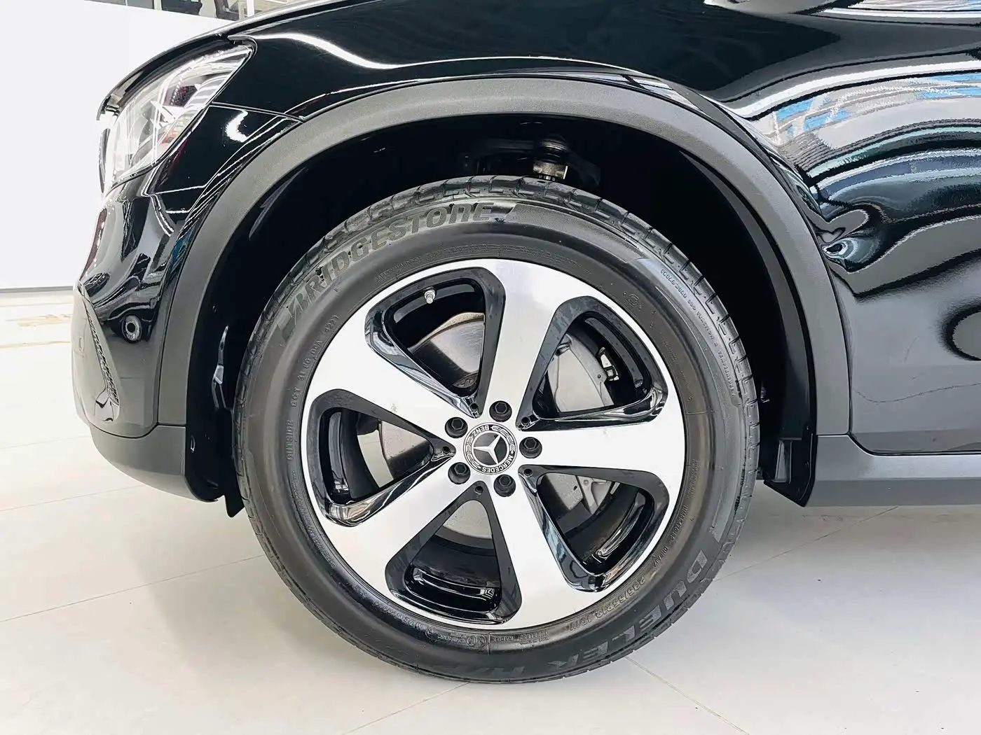 Mercedes-Benz GLC 2022 — Фото 3/18