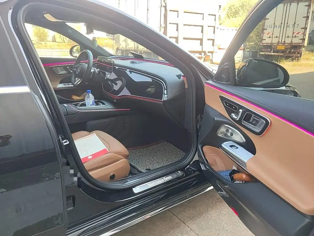 Mercedes-Benz E-Class 2025 — Фото 19/20