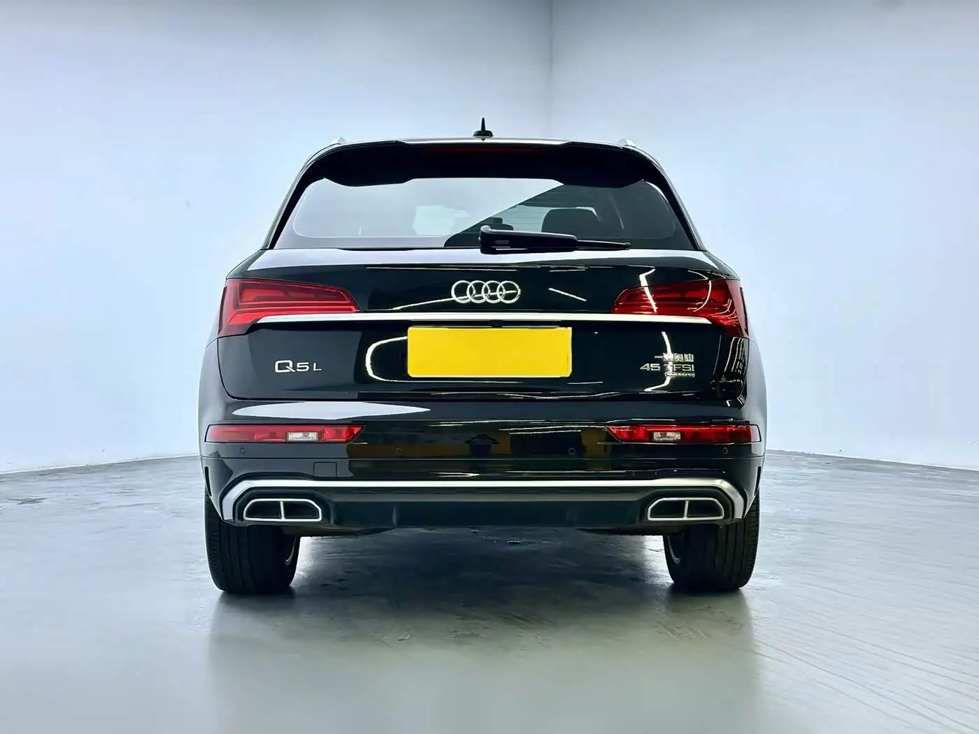 Audi Q5L 2023 — Фото 5/18