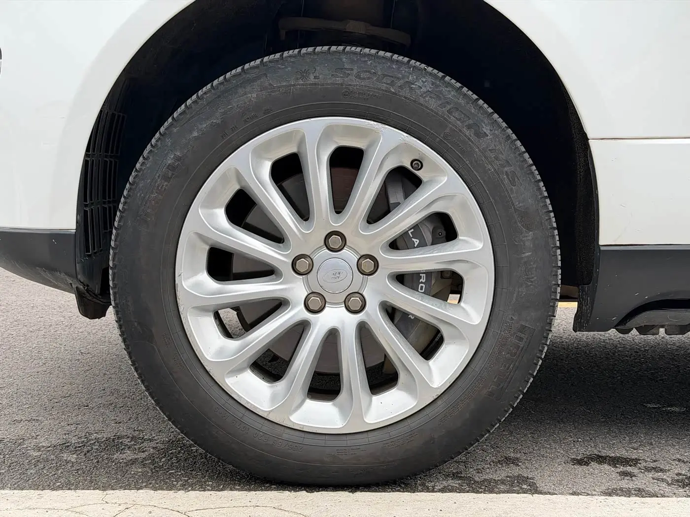 Land Rover Range Rover 2018 — Photo 7/20