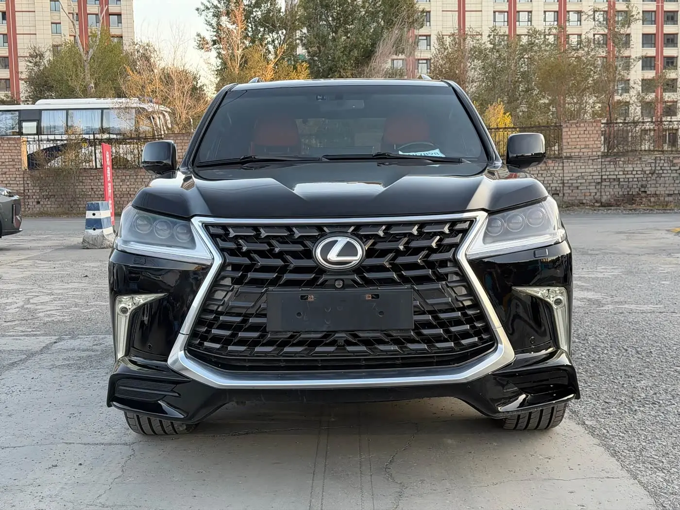 Lexus LX 2010 — Şəkil 2/9