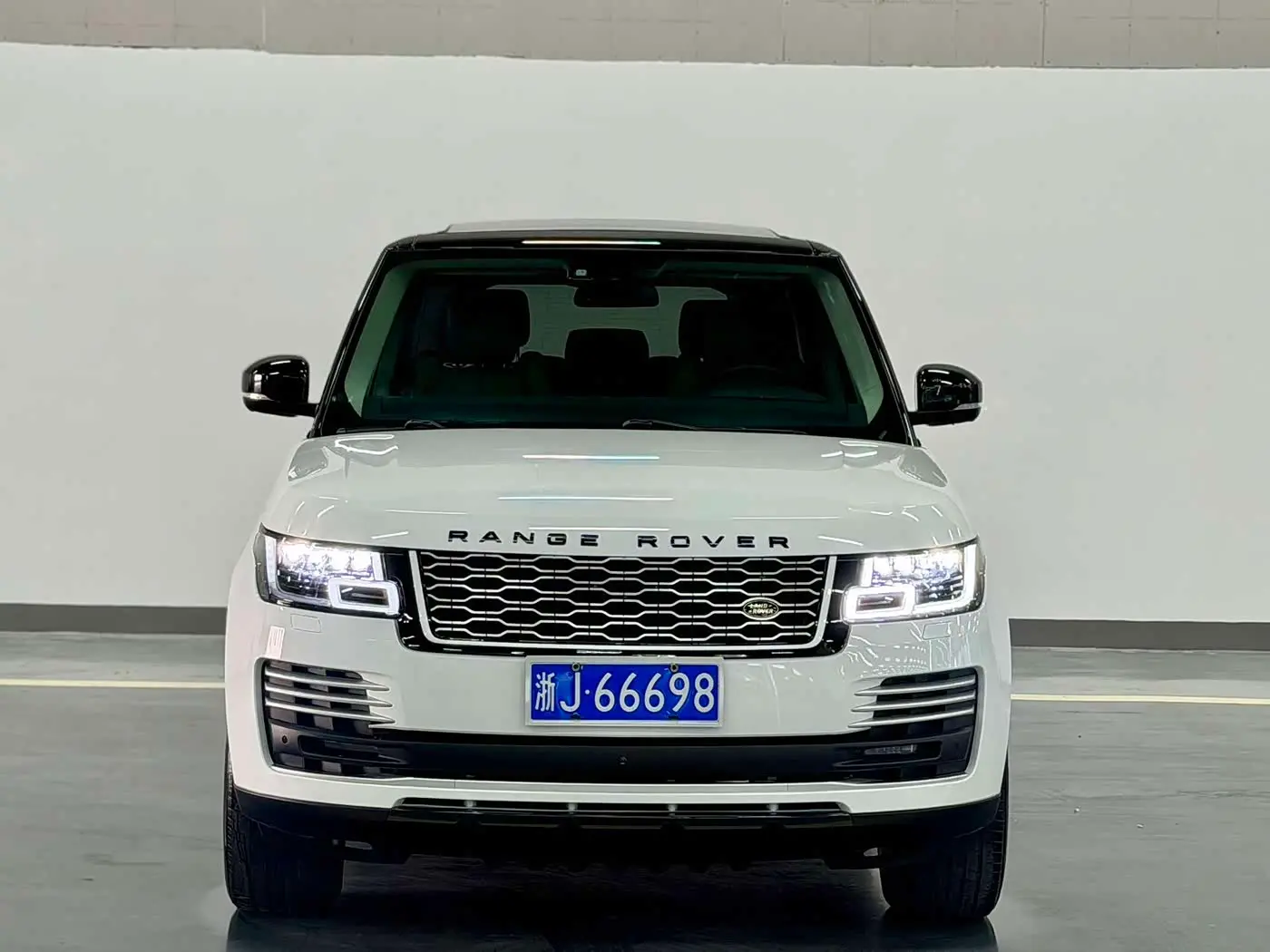 Land Rover Range Rover 2017 — Фото 2/10