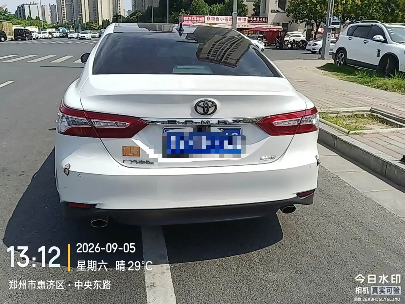 Toyota Camry 2021 — Фото 3/9