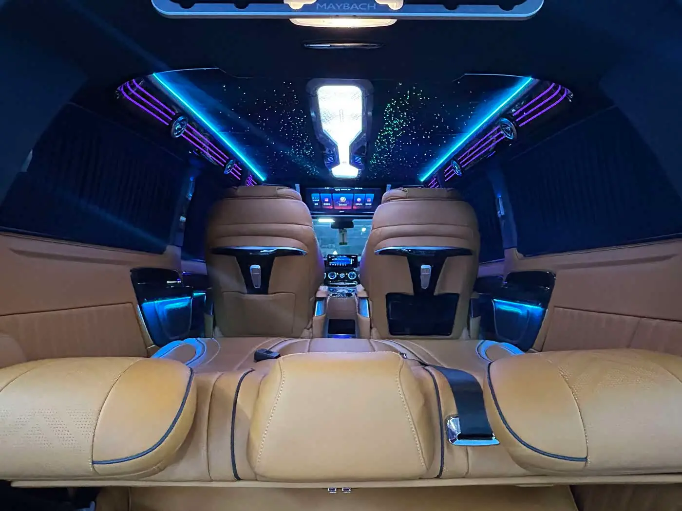 Mercedes-Benz Vito 2023 — Photo 11/20
