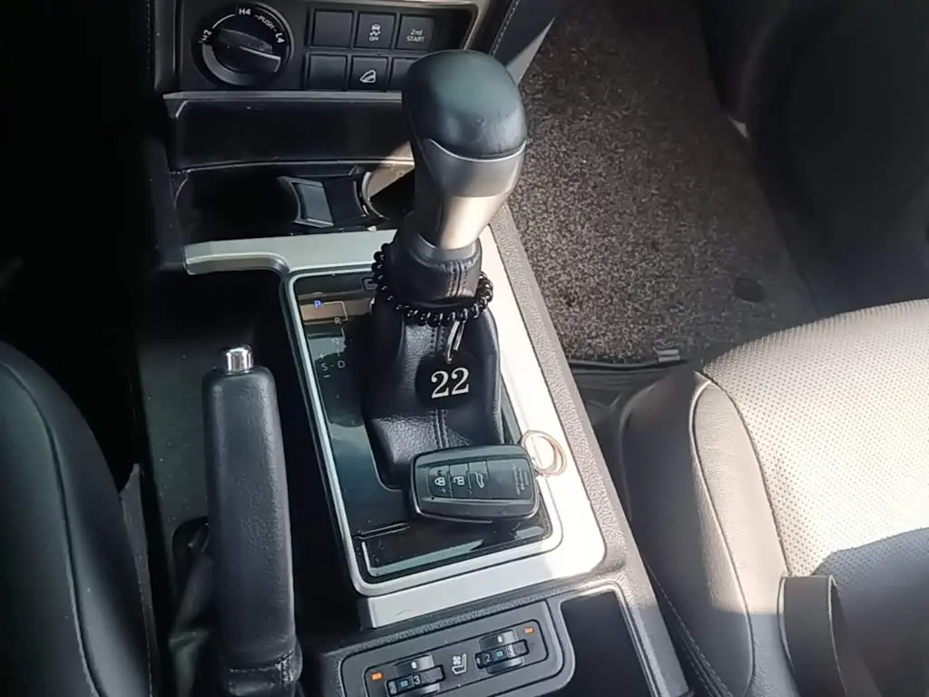Toyota Prado 2019 — Photo 13/19