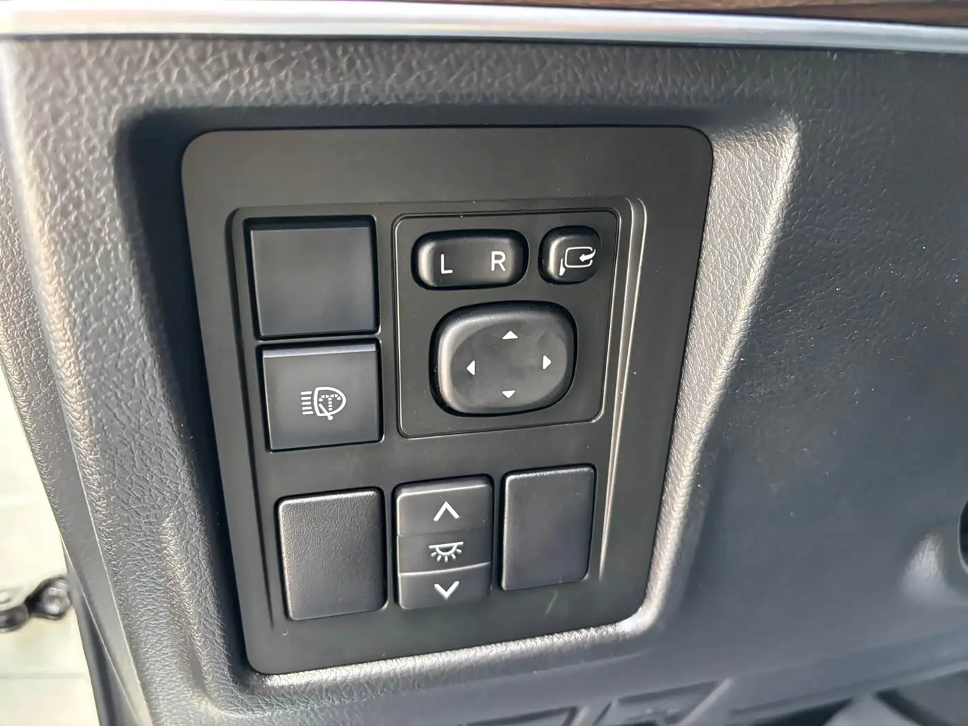 Toyota Prado 2019 — Photo 20/20