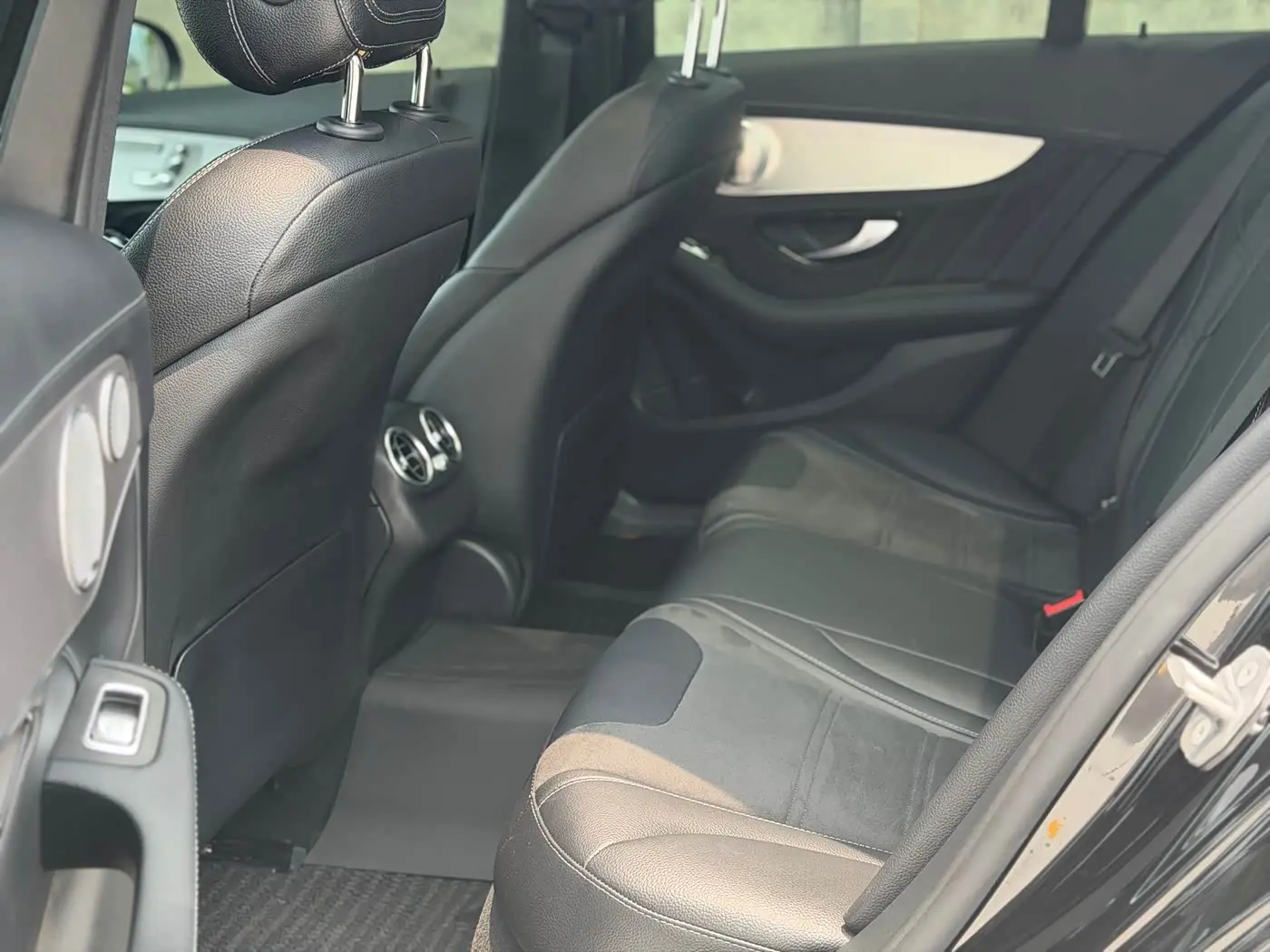 Mercedes-Benz C-Class AMG 2022 — Фото 10/20