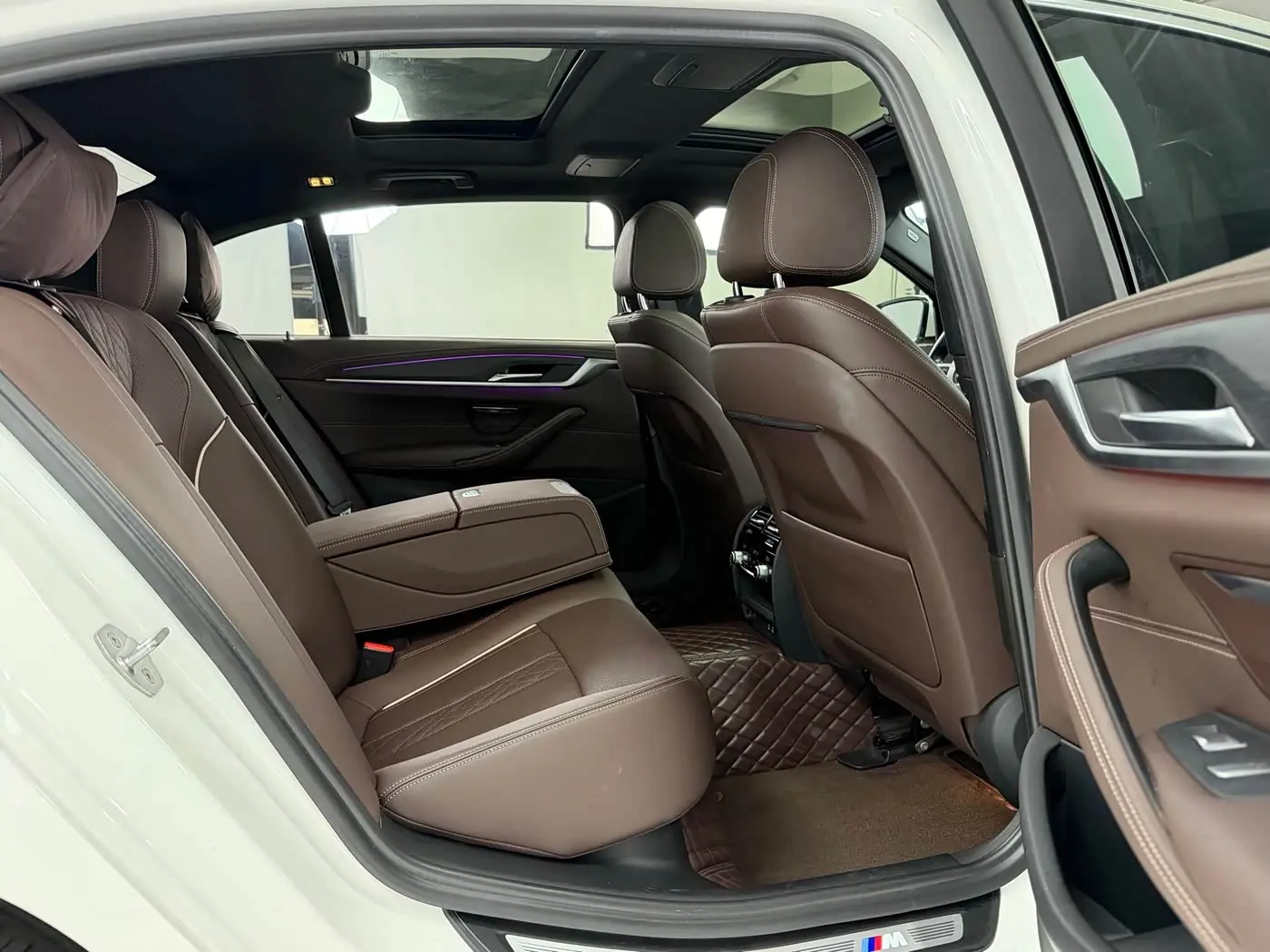 BMW 5 Series 2023 — Photo 6/20