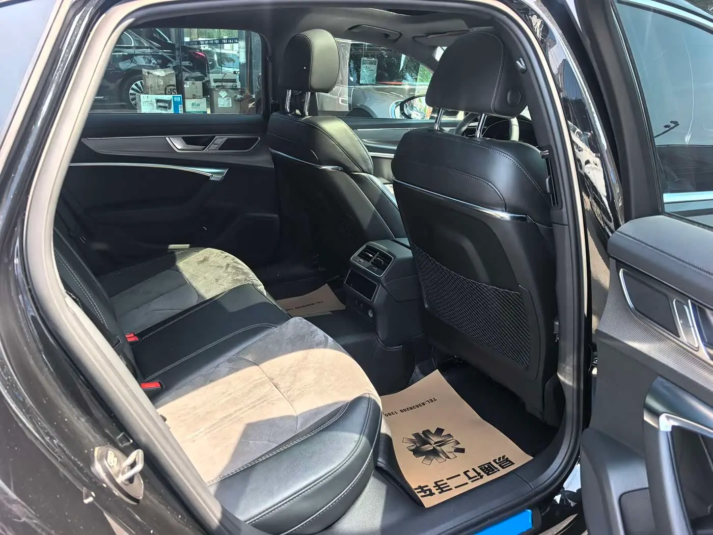Audi A6L 2023 — Photo 8/17