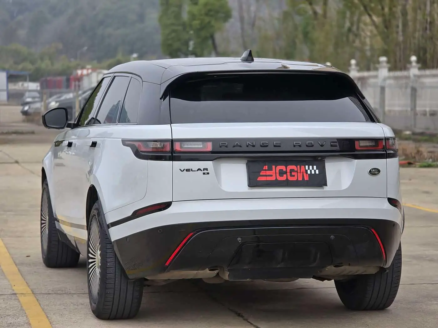 Land Rover Range Rover Velar 2022 — Photo 13/15