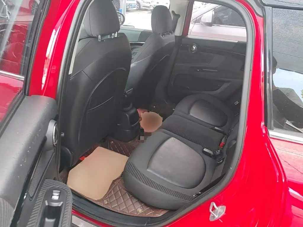 MINI COUNTRYMAN 2018 — Photo 17/20