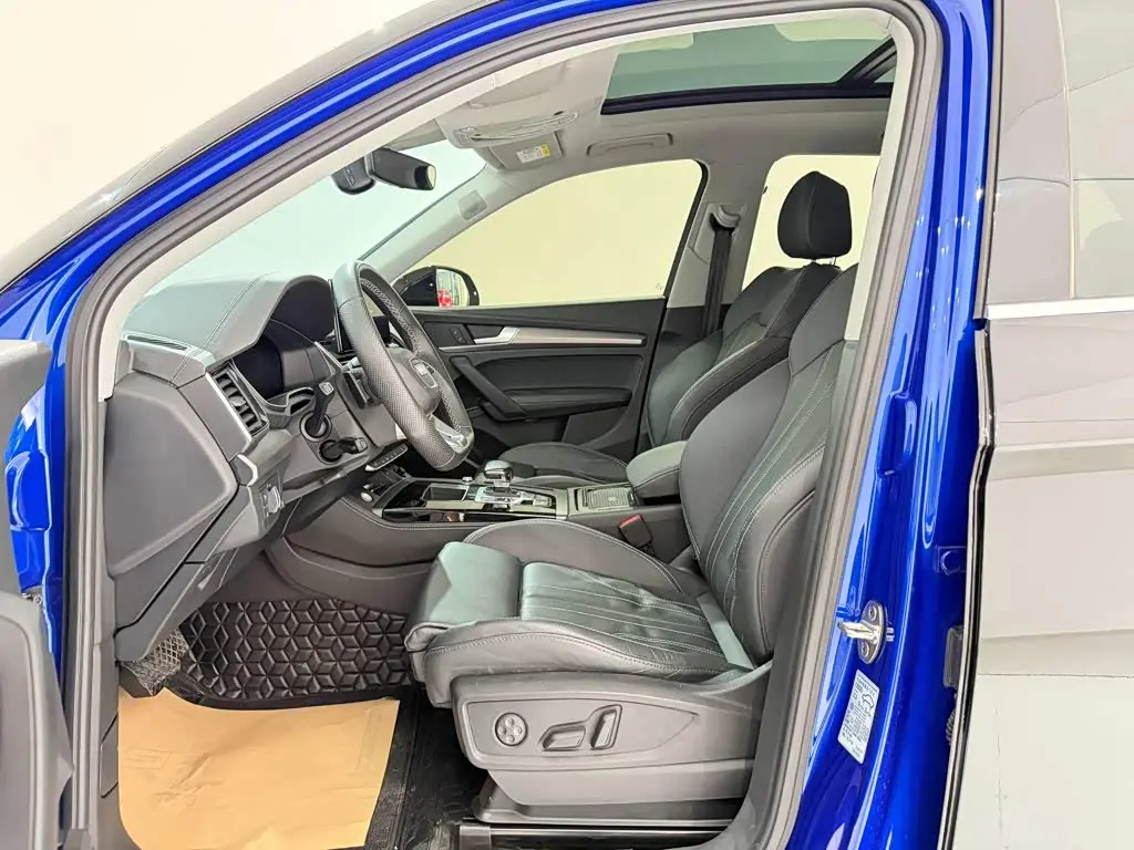 Audi Q5L 2022 — Фото 16/20