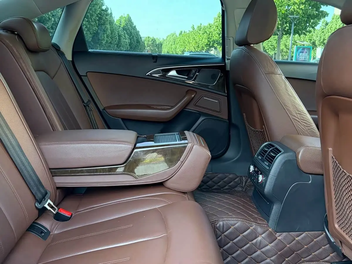 Audi A6L 2017 — Şəkil 11/12