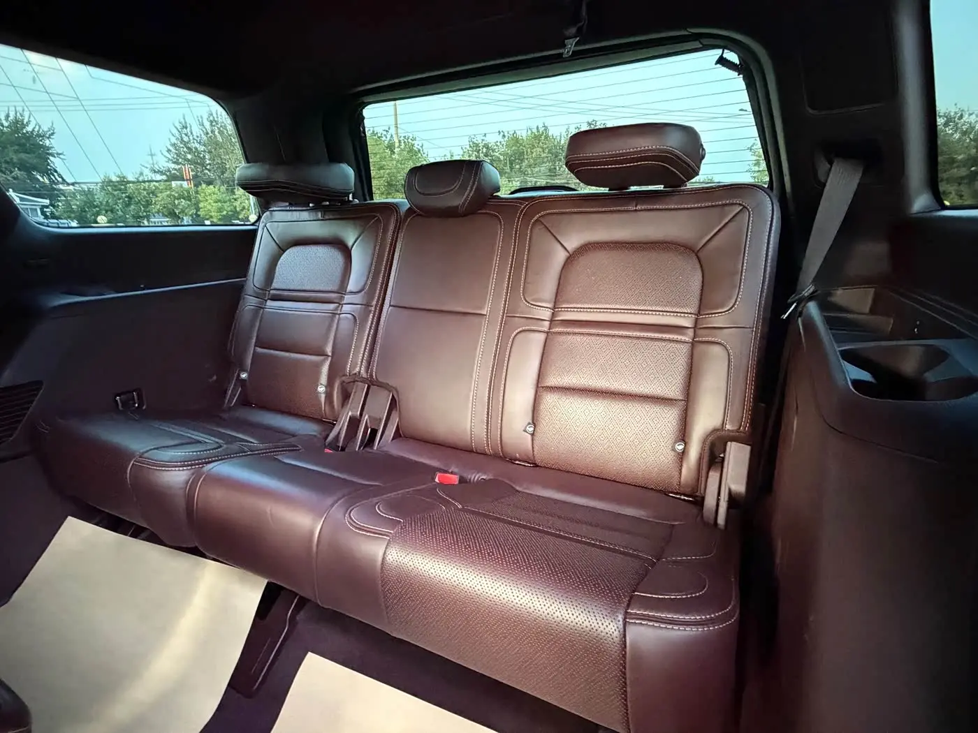 Lincoln Navigator 2020 — Photo 19/20
