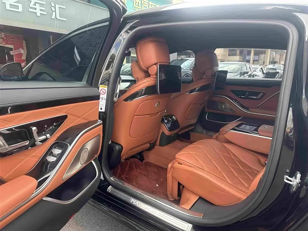 Mercedes-Benz Maybach S-Class 2024 — Фото 6/7