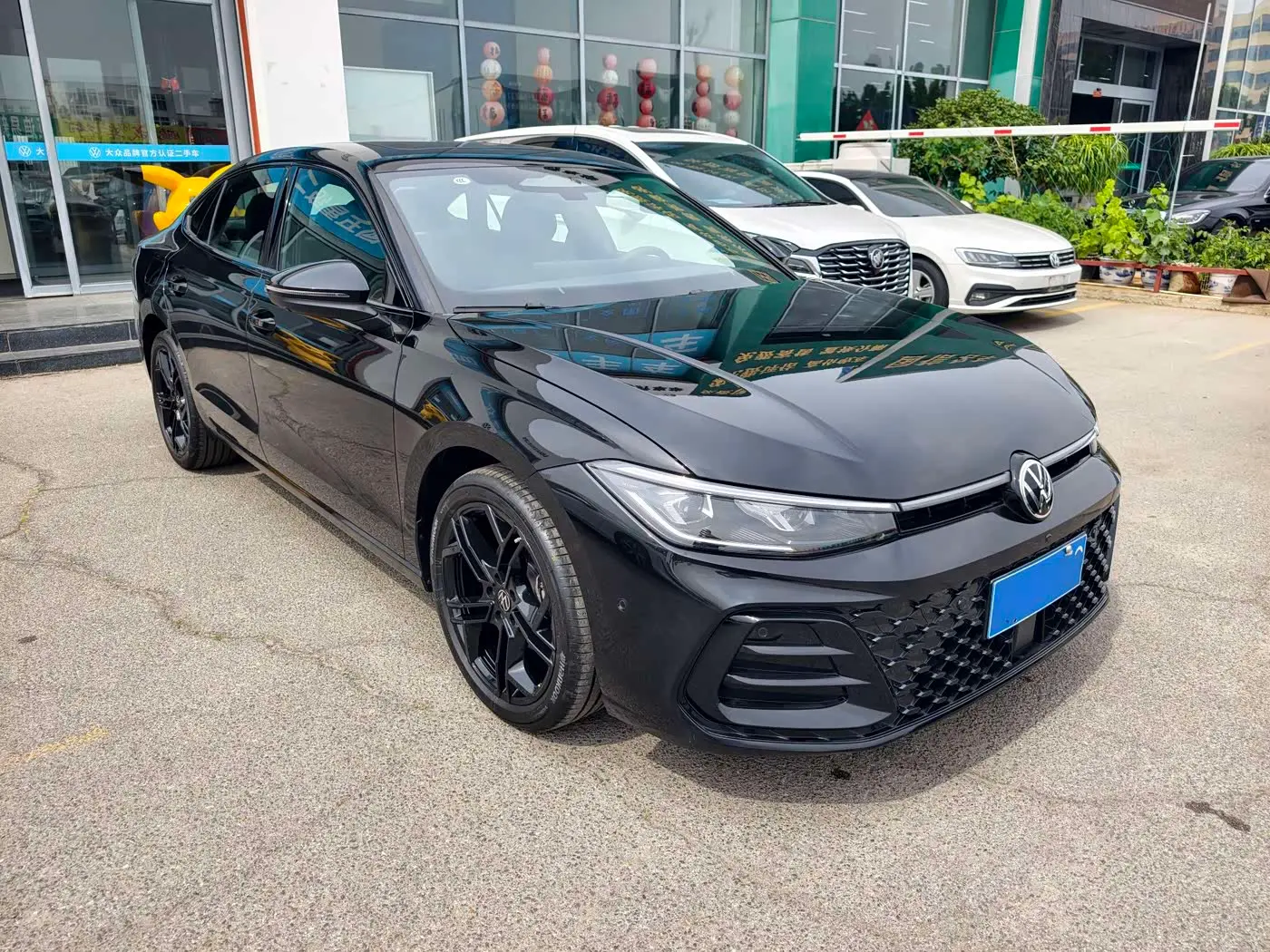 Volkswagen Passat 2025 — Şəkil 4/14