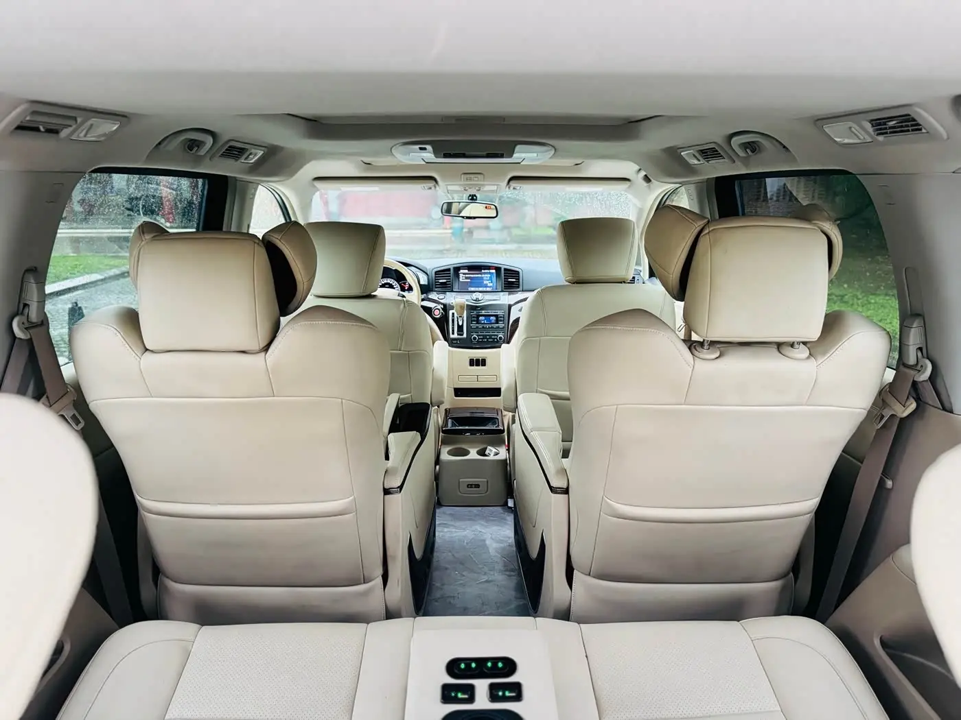 Nissan Quest 2016 — Фото 18/18
