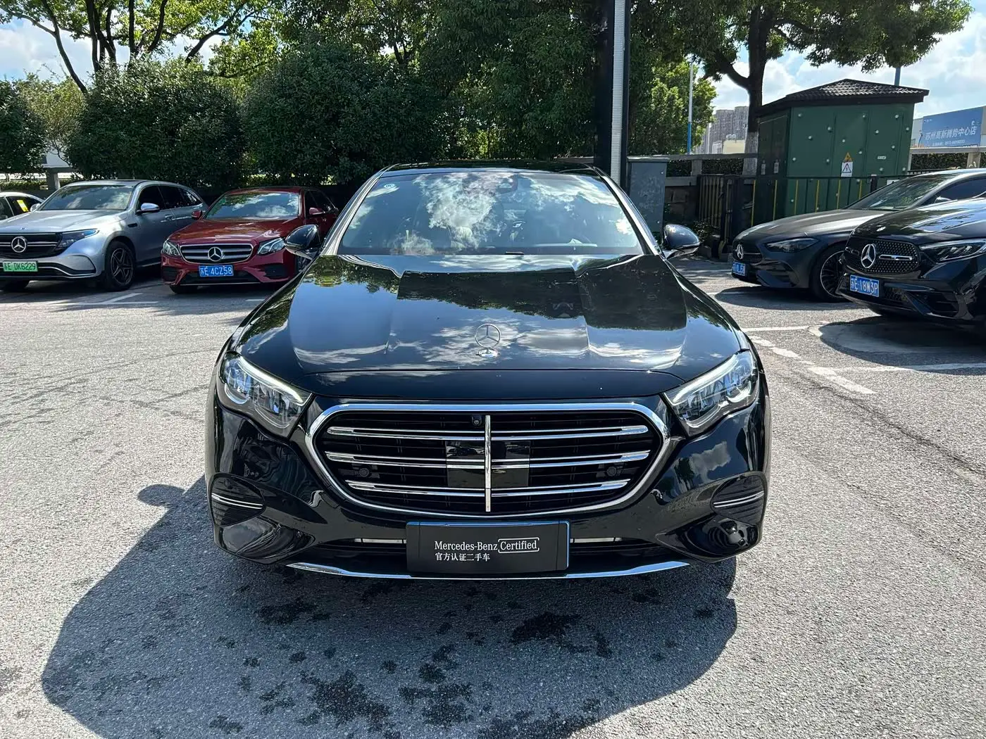 Mercedes-Benz E-Class 2025 — Photo 2/17