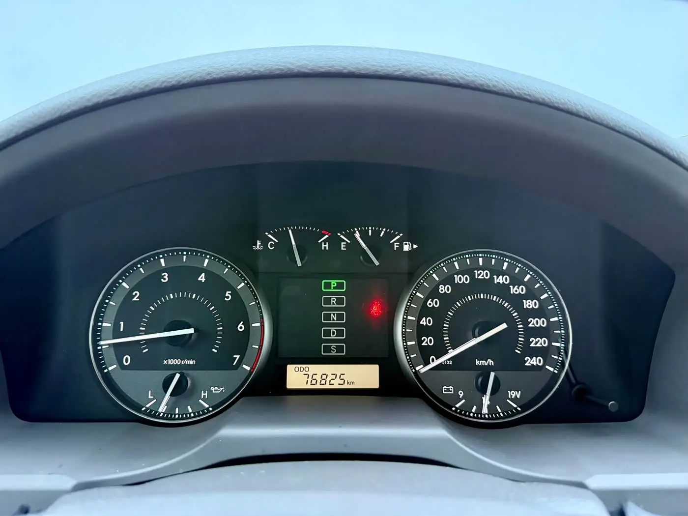 Toyota Land Cruiser 2018 — Фото 16/17