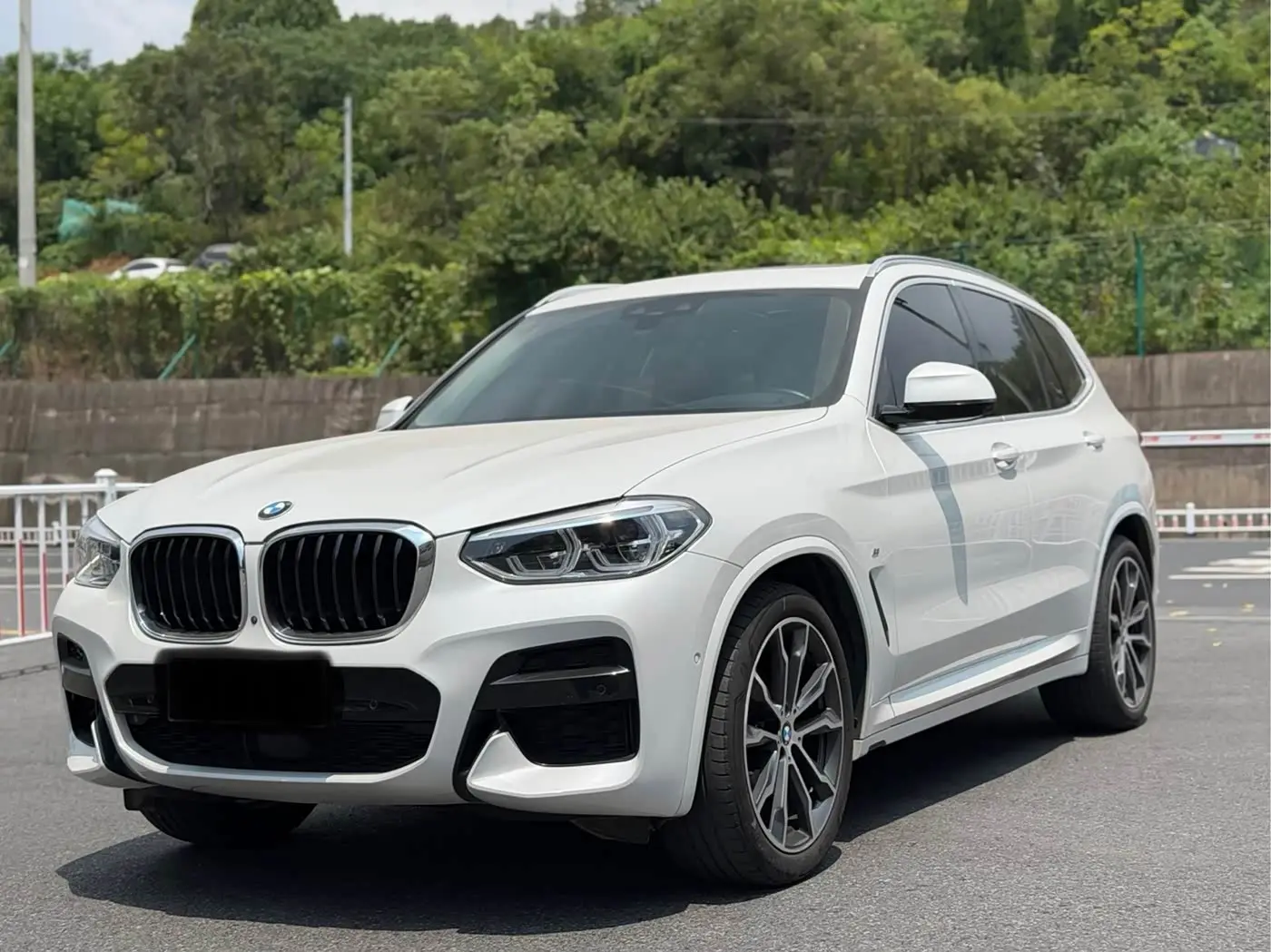 BMW X3 2021 — Фото 1/16