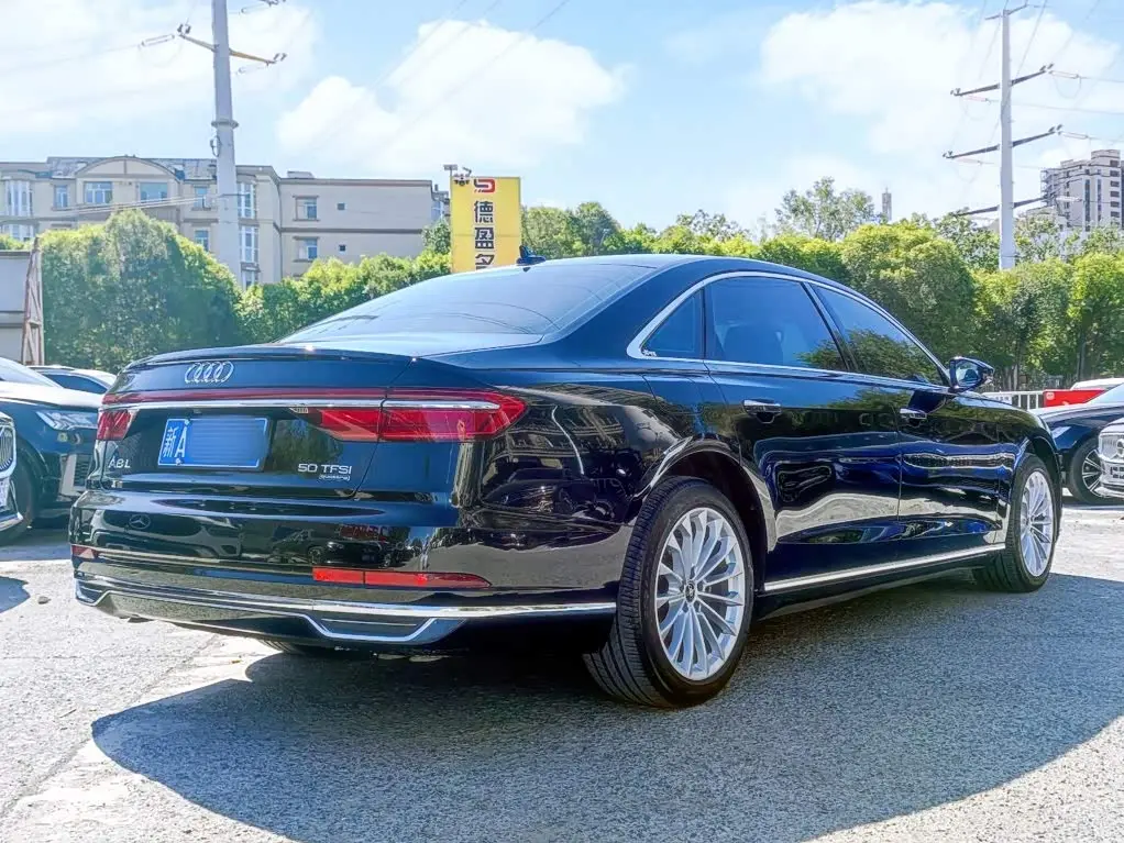 Audi A8 2022 — ფოტო 4/20
