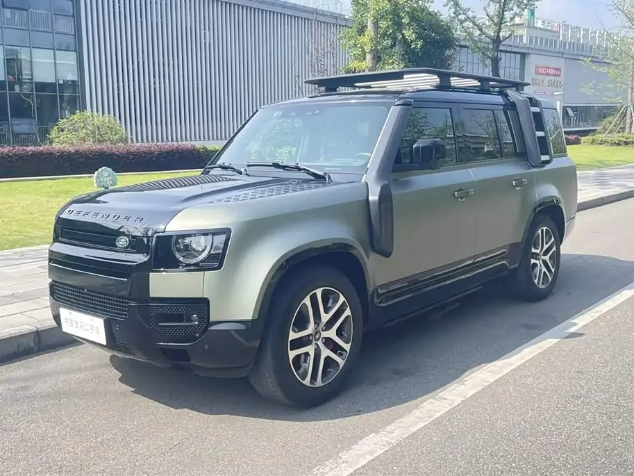 Land Rover Defender 2023 — Фото 1/20
