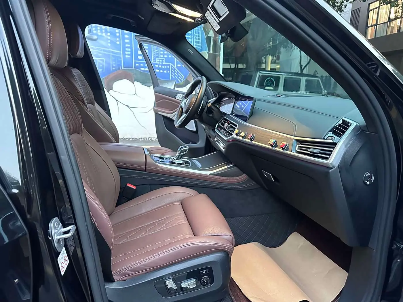 BMW X7 2020 — Photo 13/20