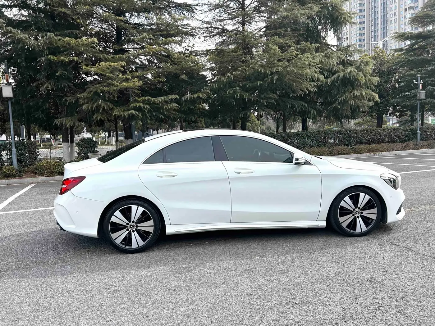 Mercedes-Benz CLA 2018 — Фото 8/15