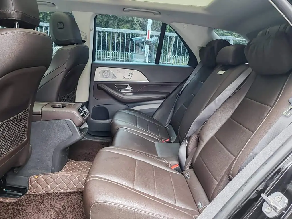 Mercedes-Benz GLE 2020 — Photo 11/17