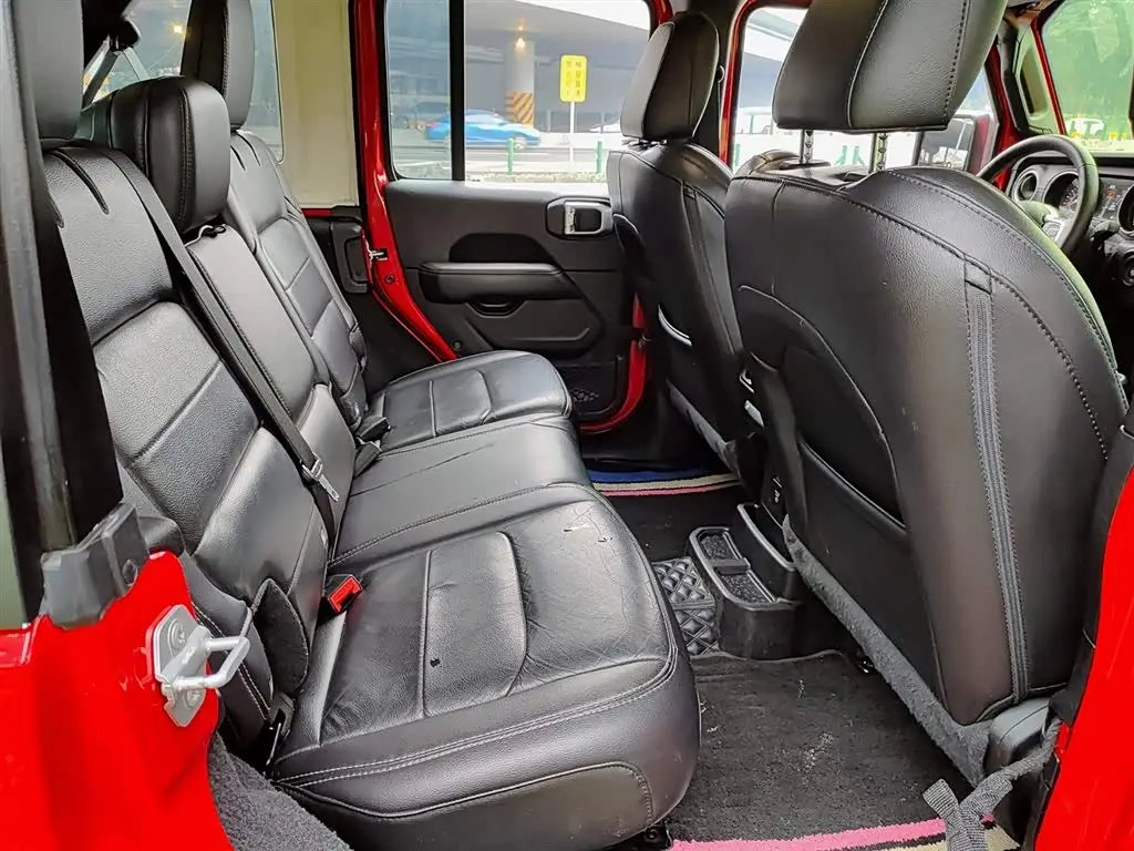 Jeep Wrangler 2020 — Фото 11/11
