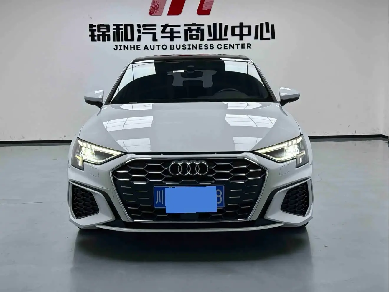 Audi A3 2022 — Photo 2/15