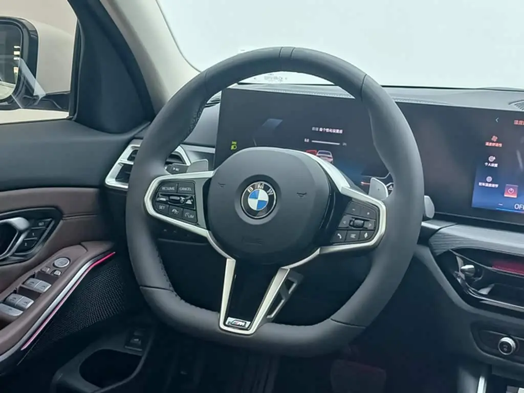 BMW 3 Series 2025 — Photo 7/14