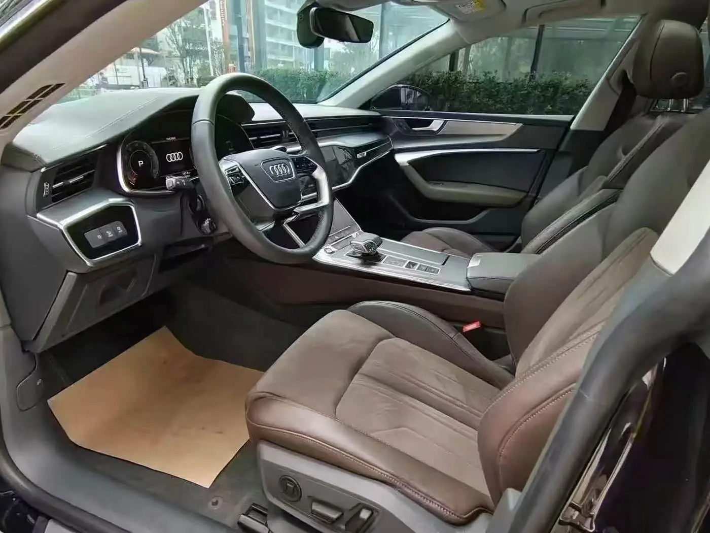 Audi A7L 2024 — Photo 4/9