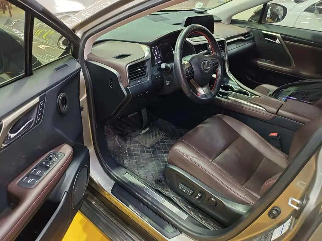 Lexus RX 2020 — Şəkil 13/20