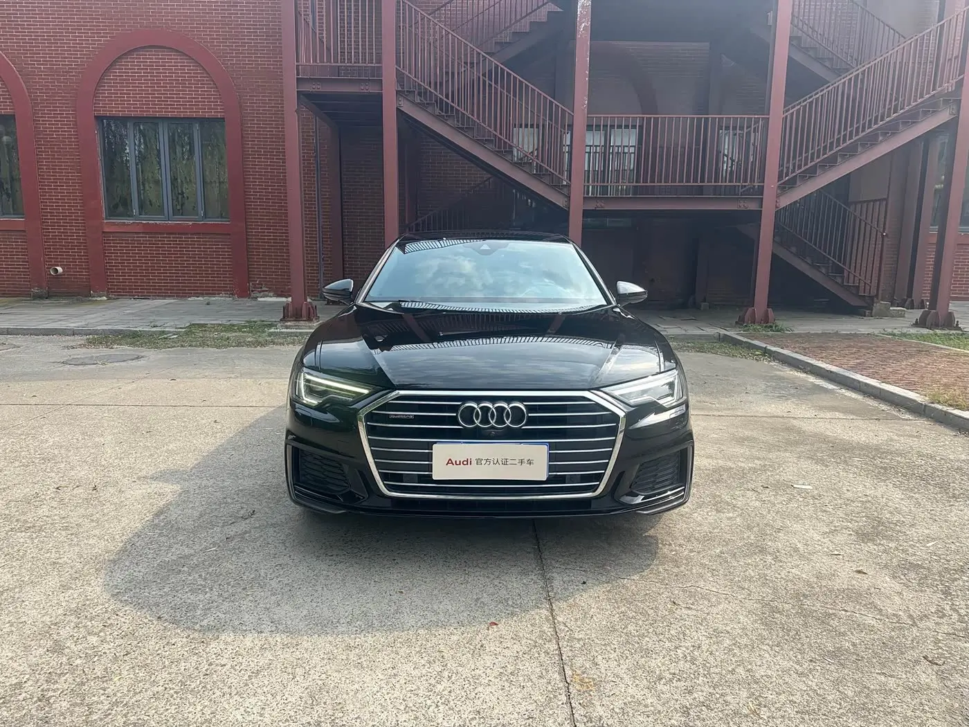 Audi A6L 2021 — Фото 2/18