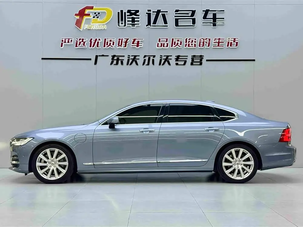 Volvo S90 Plug-in Hybrid 2018 — Фото 3/17