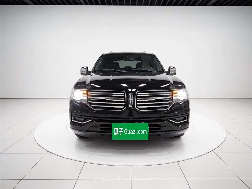 Lincoln Navigator 2016 — Şəkil 3/20
