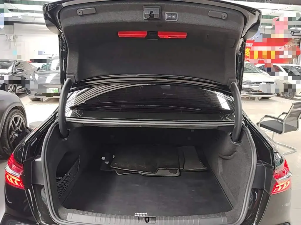 Audi A6L 2024 — Photo 19/20