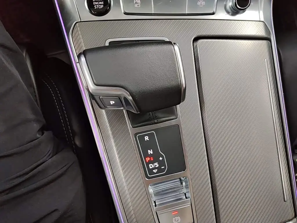 Audi A6L 2024 — Photo 14/20