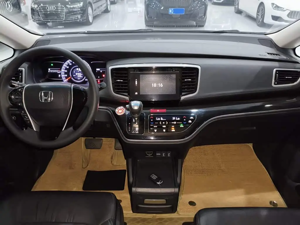 Honda Odyssey 2018 — Photo 12/16