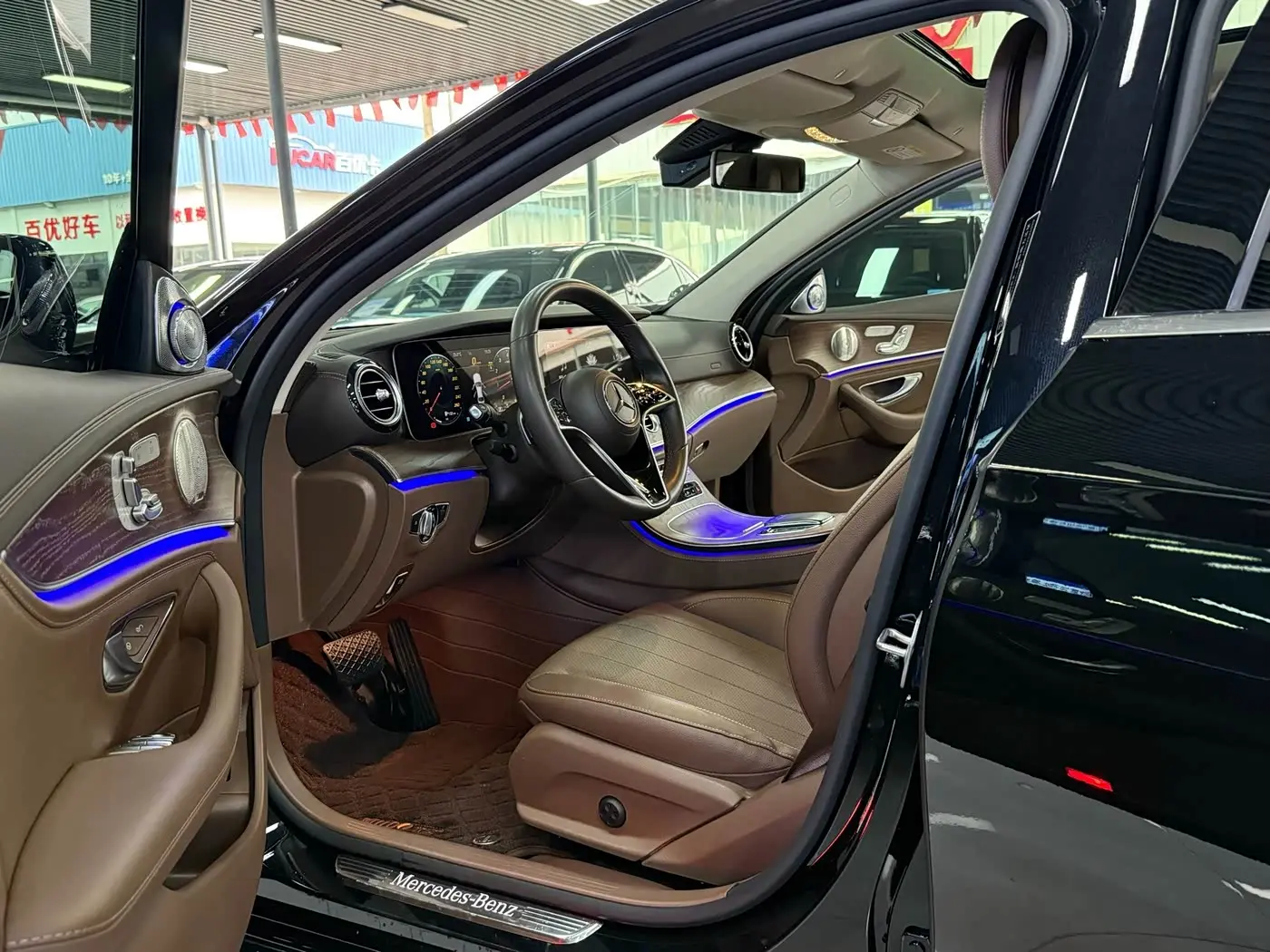 Mercedes-Benz E-Class 2023 — Фото 4/14