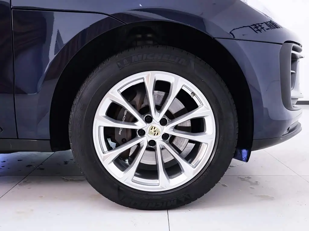 Porsche Macan 2022 — Photo 6/20
