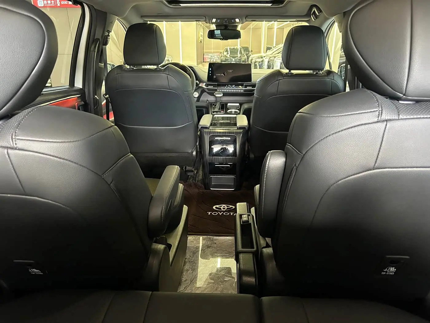 Toyota Sienna 2023 — Photo 18/20