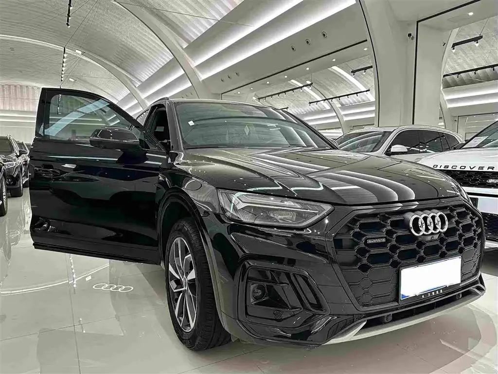 Audi Q5L 2024 — Şəkil 18/20