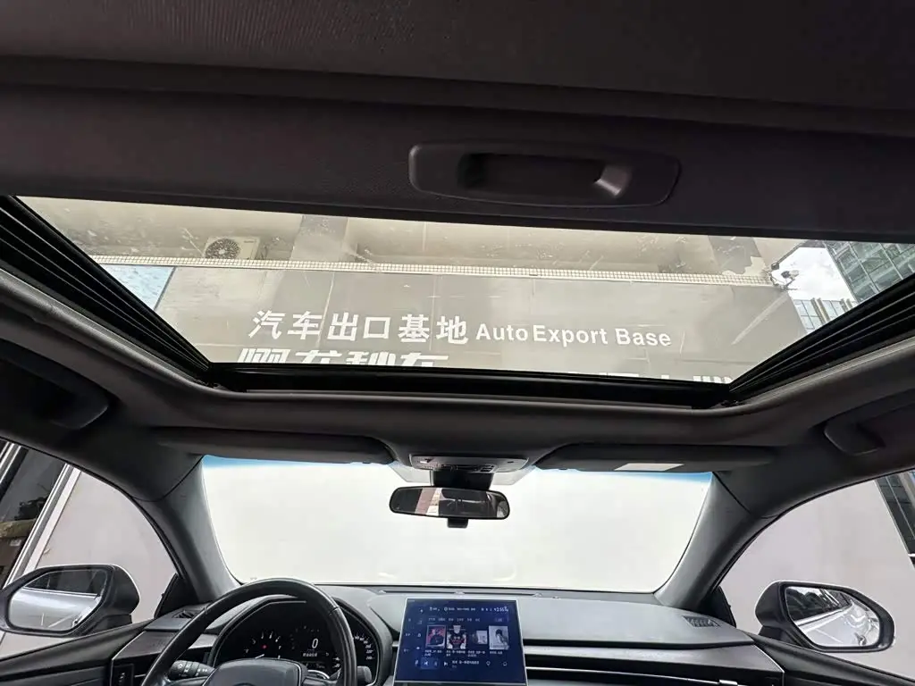 Toyota Avalon 2023 — Photo 12/16