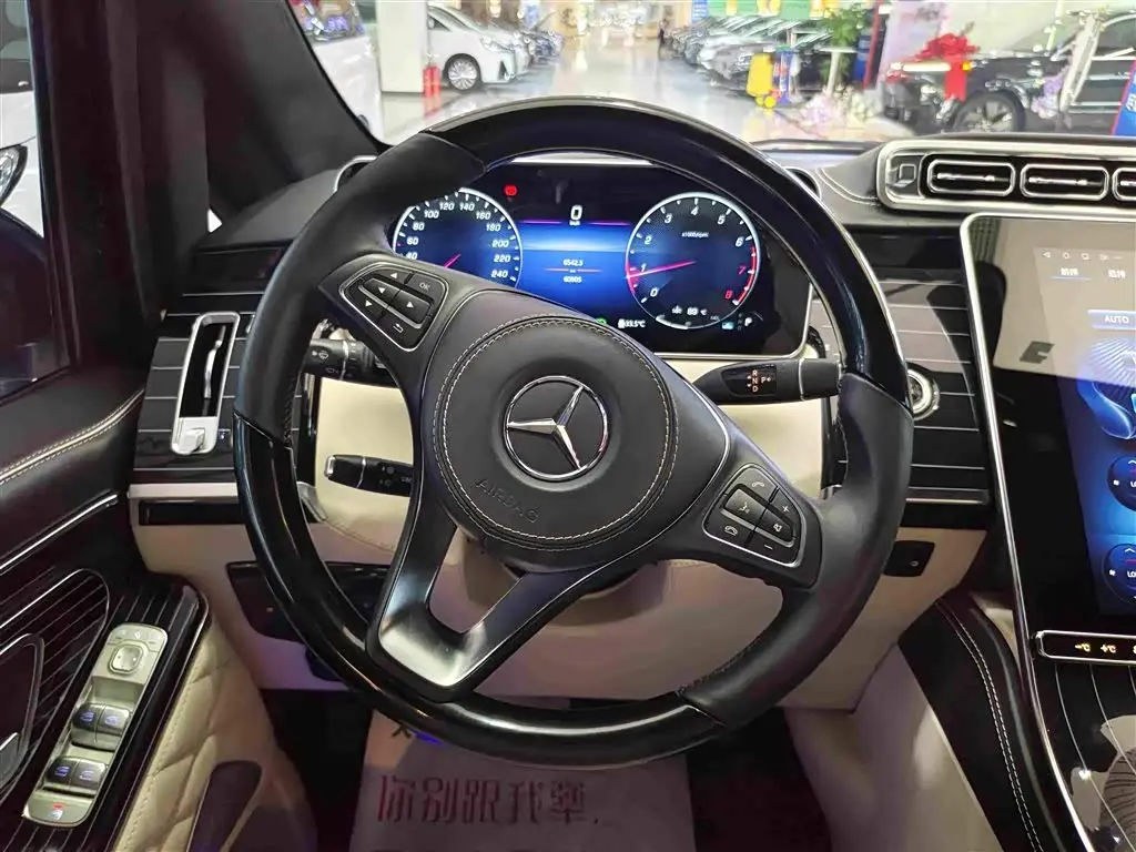 Mercedes-Benz Vito 2023 — Photo 13/17