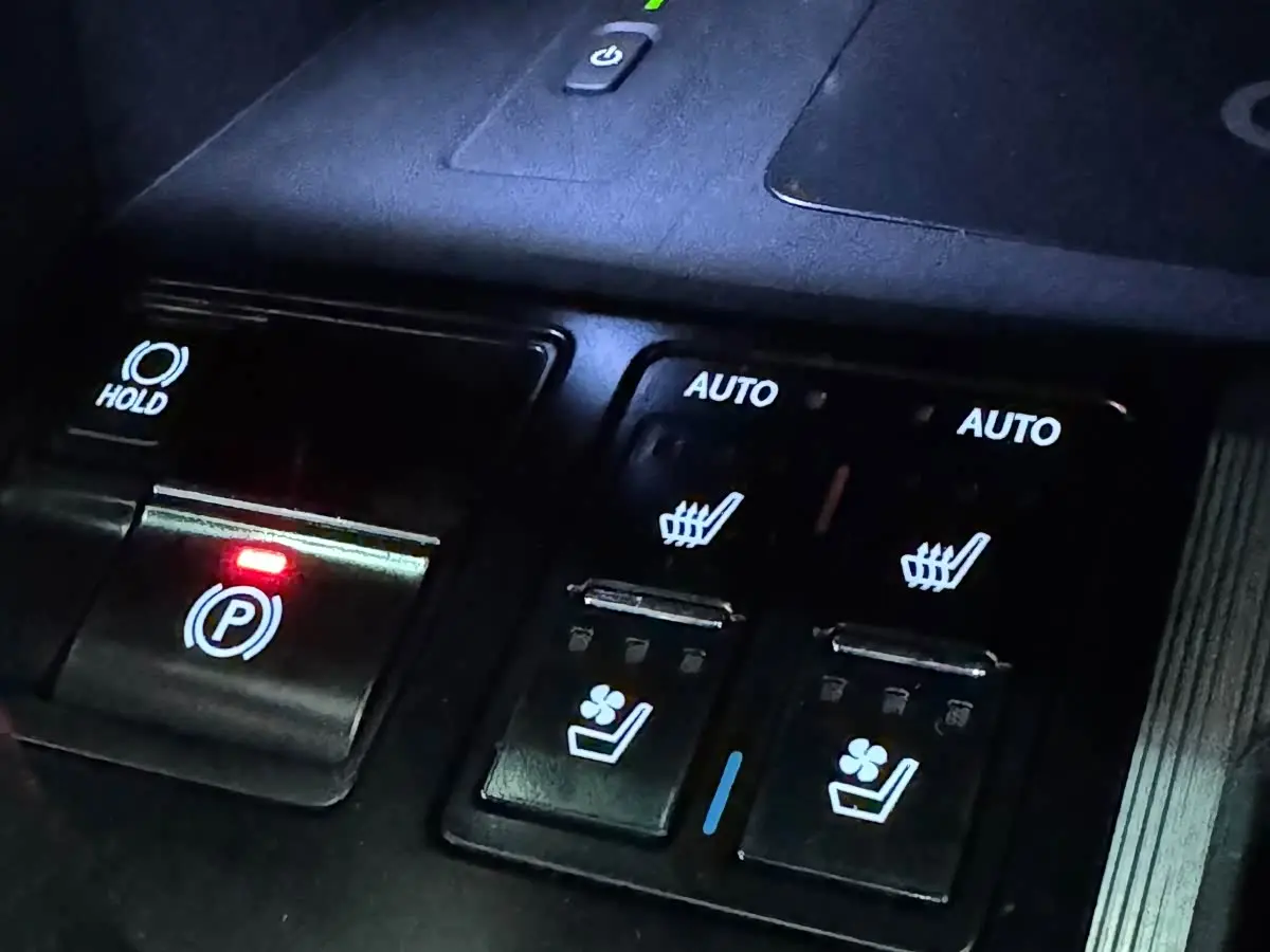 Lexus RX 2019 — Şəkil 14/17