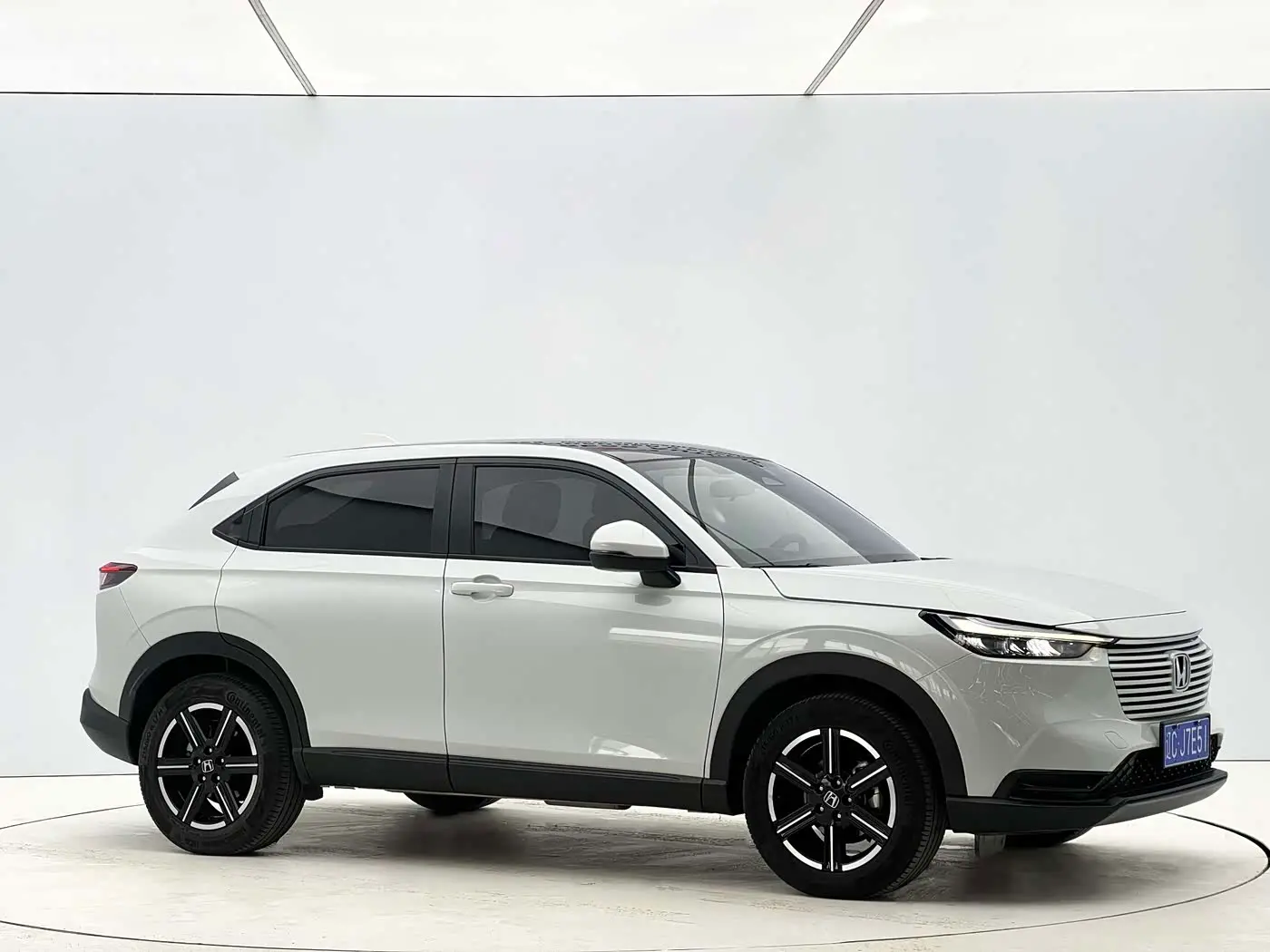 Honda Vezel 2023 — Photo 3/20