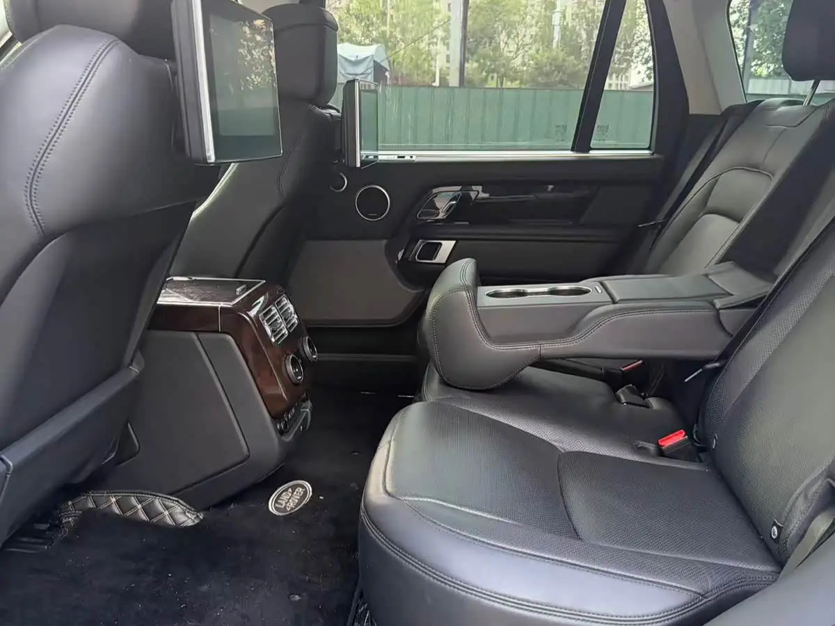 Land Rover Range Rover 2020 — Photo 19/19