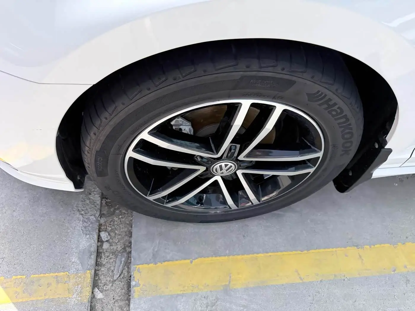 Volkswagen Lamando 2021 — Photo 9/20